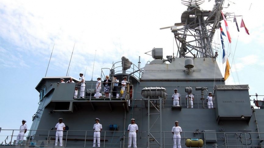 New Zealand navy ship docks at Saigon Port