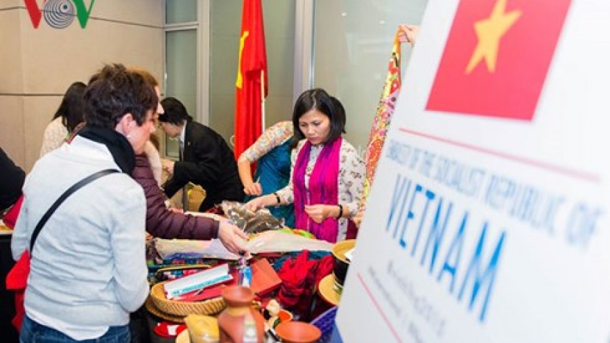 Vietnamese culture promoted at Winternational Embassy Showcase
