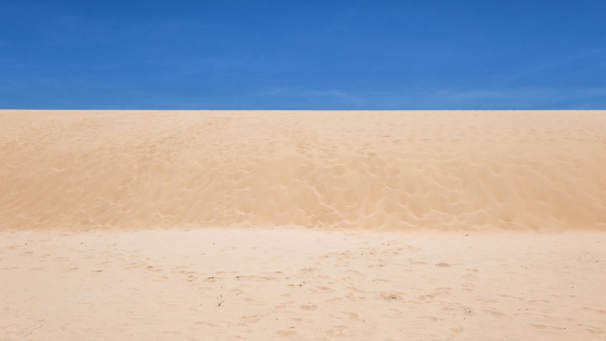 Picturesque giant sand dunes of Quy Nhon 
