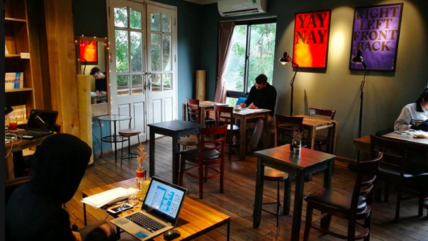 Say it quietly: Hanoi has at least five noiseless cafés