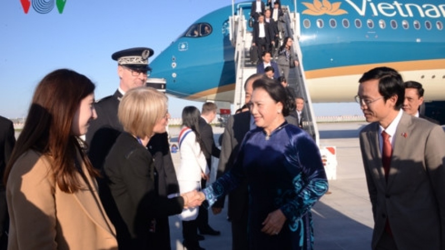 NA Chairwoman arrives in Paris, beginning official visit to France