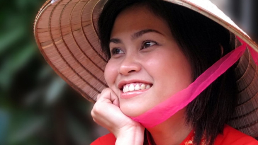 Non La symbolizes Vietnamese beauty and charm