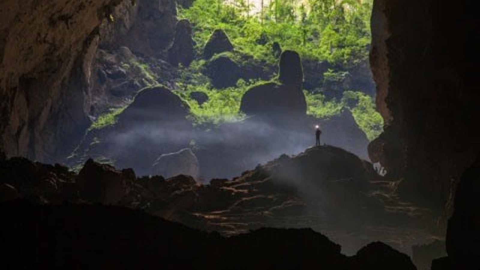 Travellers fined for sneaking into Son Doong Cave