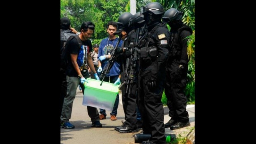 Indonesia arrests three suspected IS-linked militants