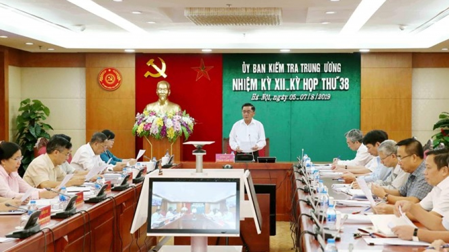 Party’s inspection commission checks violations in Khanh Hoa, Dong Nai