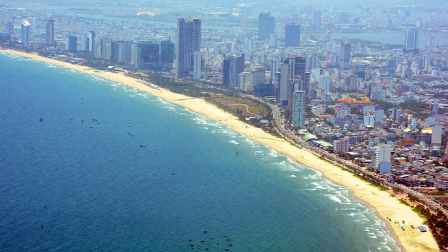 Seaplane tour gives fresh glimpse of scenic Da Nang