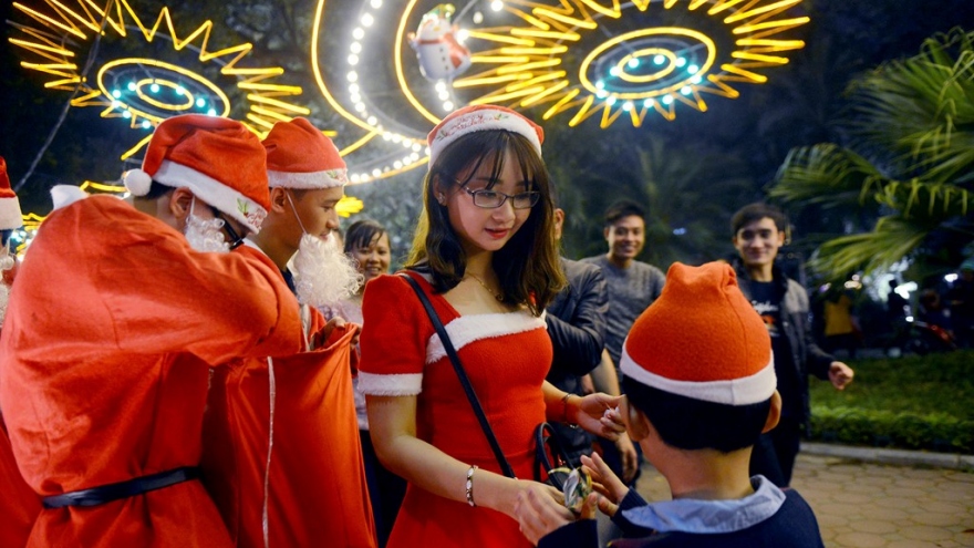 
        Best places for Hanoians to spend Christmas
                          
                      