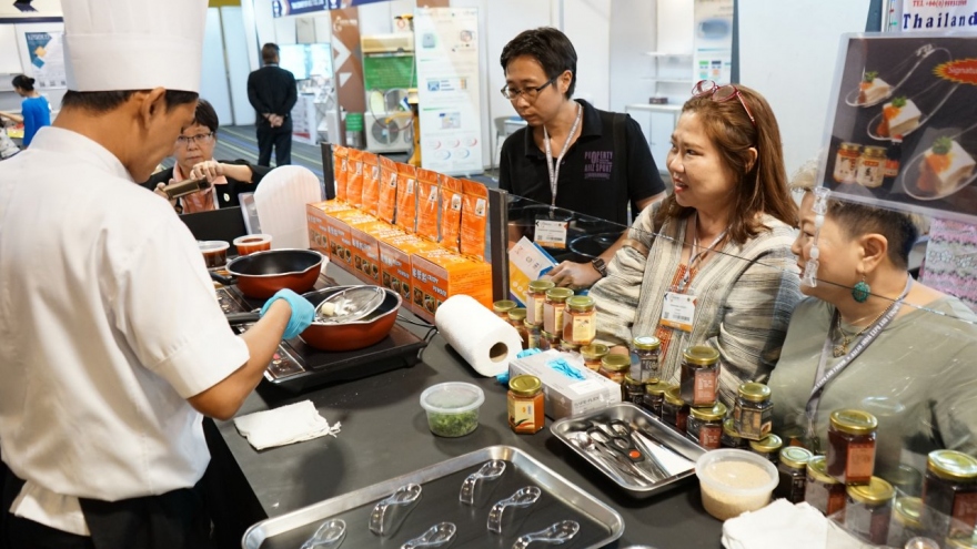 
        Vietnamese products promoted at ASEAN-India exhibition
                              