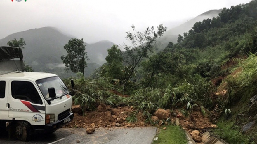 Landslides occurred in Hoang Lien Son after downpours