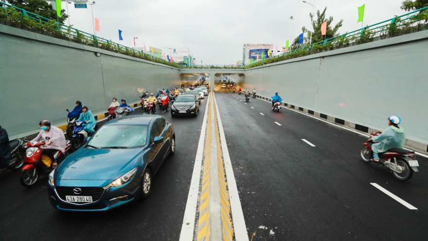 Dien Bien Phu-Nguyen Tri Phuong tunnel opens to traffic ahead of APEC