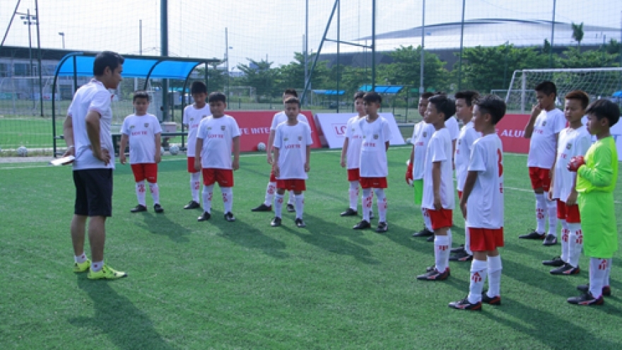 Kids to represent Vietnam at Football for Friendship programme in Russia