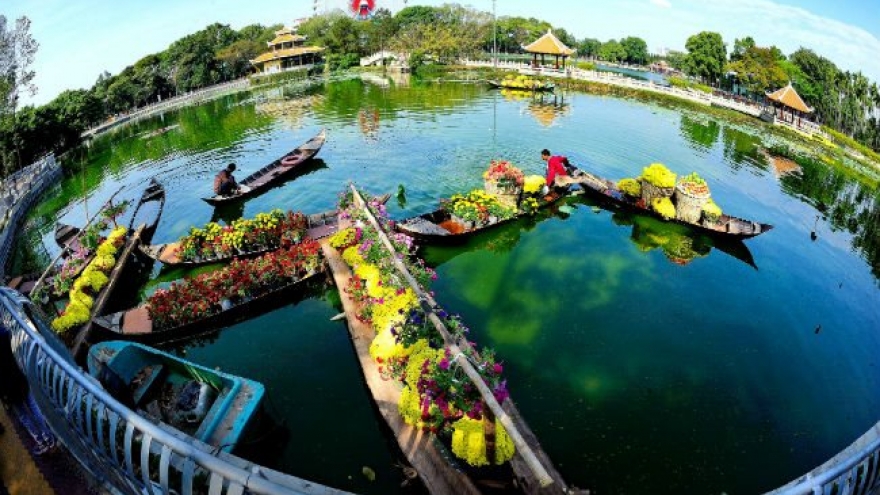 Attractive events and promotions at Dam Sen Park
