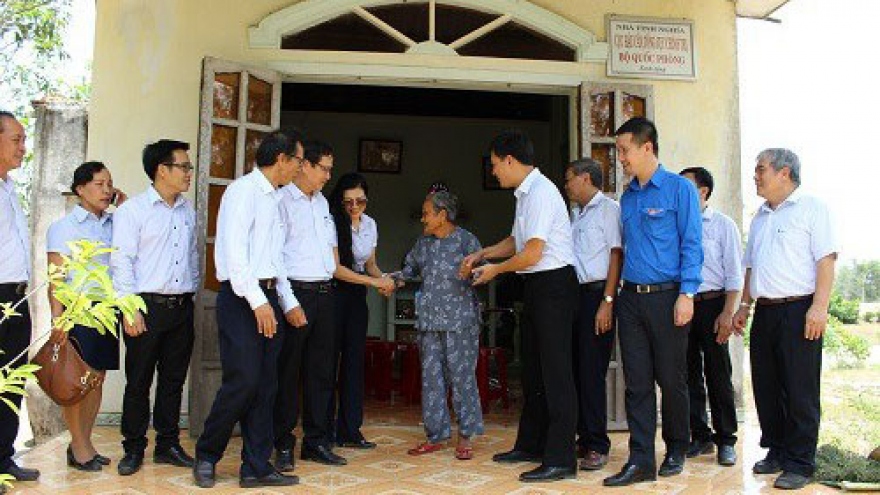 Danang to build 1,325 charity houses in 2017