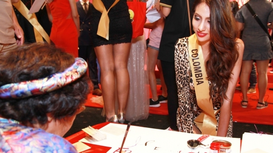 Miss Grand contestants explore Vietnamese culture