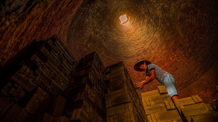 Photo contest captures stunning images of traditional pottery village