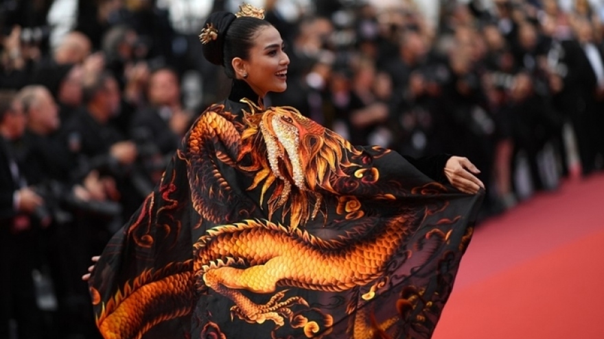 Truong Thi May turns heads on Cannes red carpet 