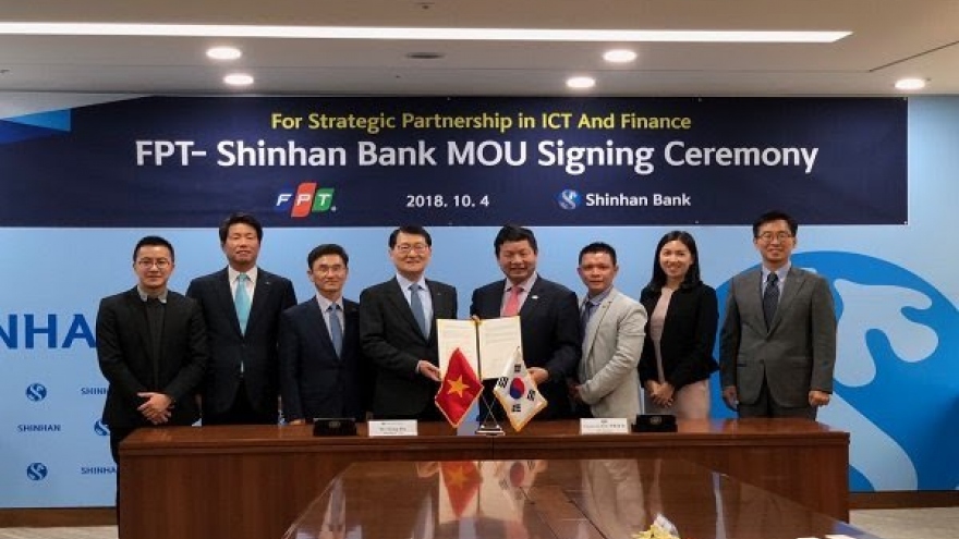 FPT establishes partnership with Shinhan bank in ICT, finance