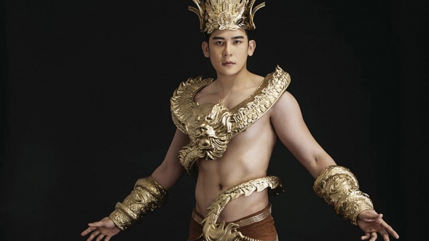 Minh Trung’s stunning national costume for Mister International 2018