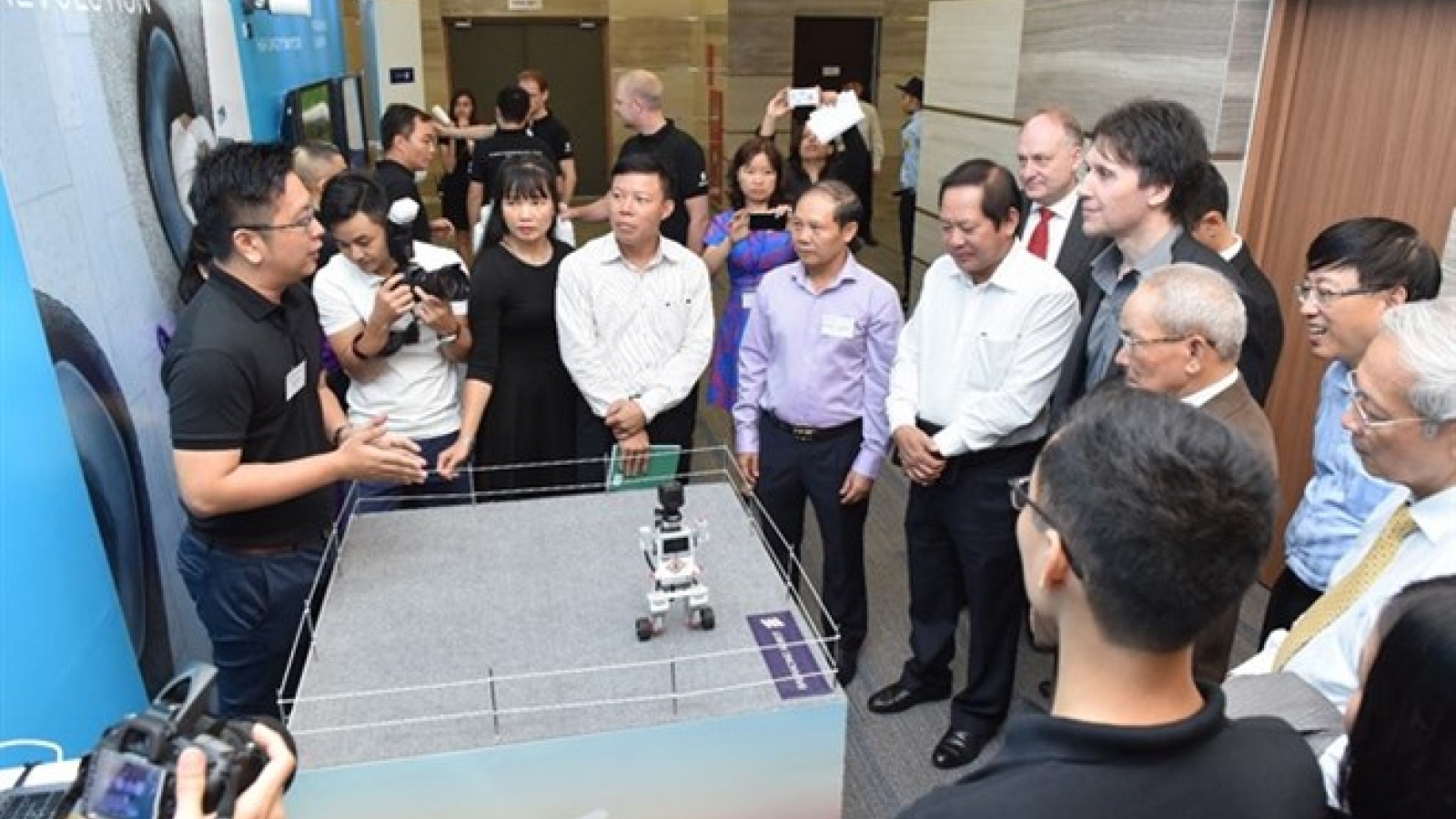 Ericsson, ARFM host Vietnam’s first-ever 5G demonstration
