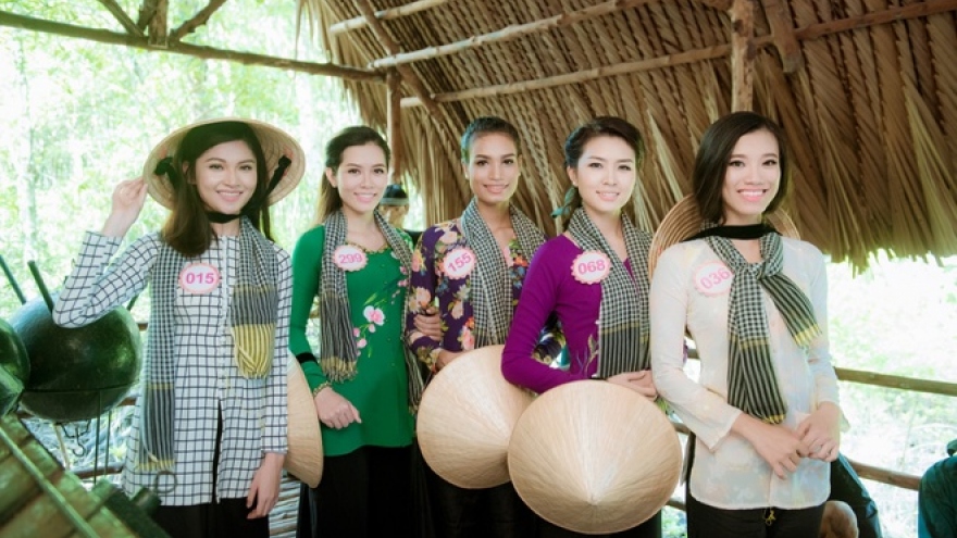 Miss Vietnam contestants take countryside tour