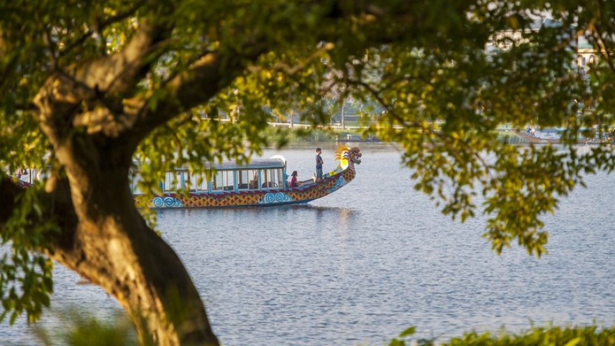 Hue imperial city appears at its scenic best in autumn