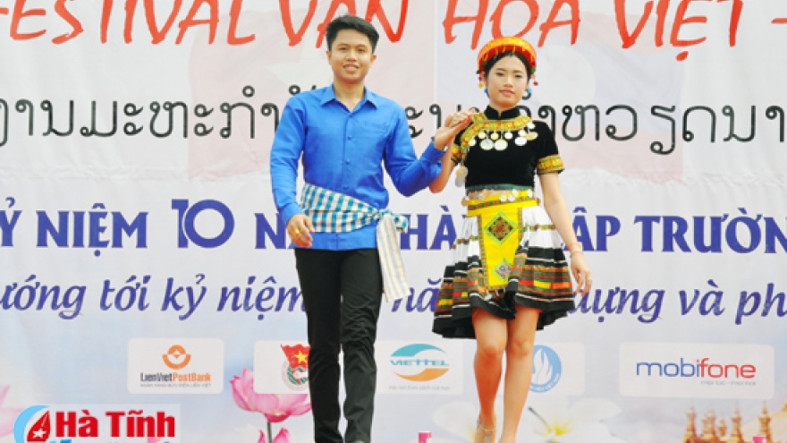 Cultural festival gets underway at Ha Tinh University