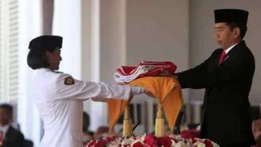Indonesia's original national flag paraded for first time