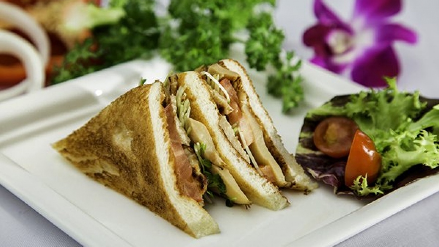 Metropole puts on vegetarian buffet program