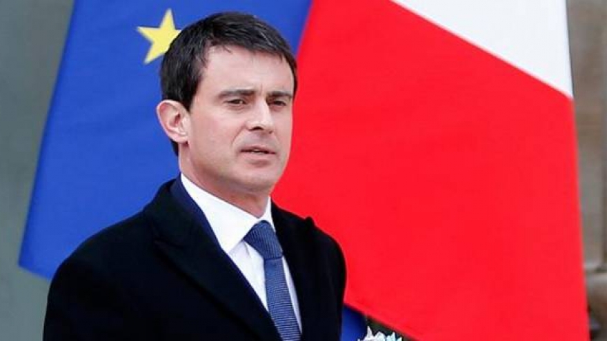 French PM tells London financial firms 'Welcome to Paris'