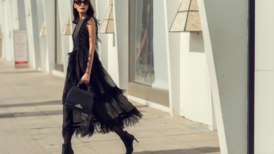 Top model Le Thuy mysteriously charming in latest designs