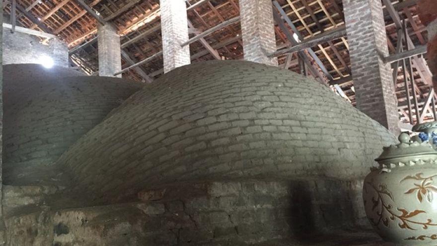 The last of the large traditional kilns in ancient Bat Trang Village