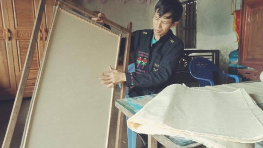 Poonah paper of the Cao Lan in Bac Giang