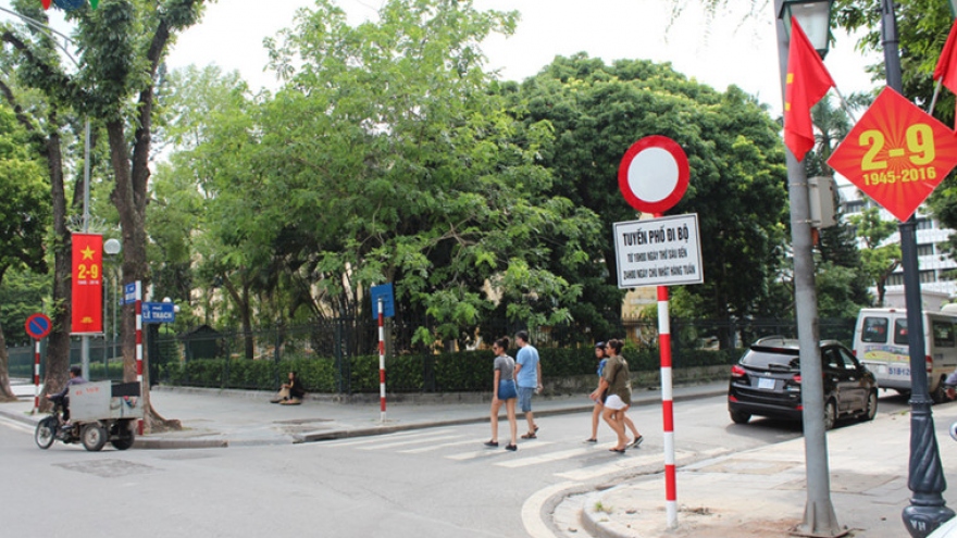 In pictures: New pedestrian streets around Hoan Kiem lake open