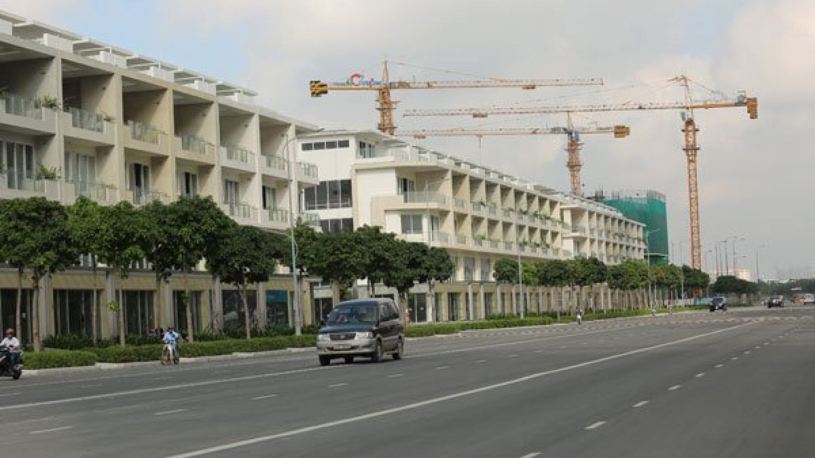Real estate credit up strongly