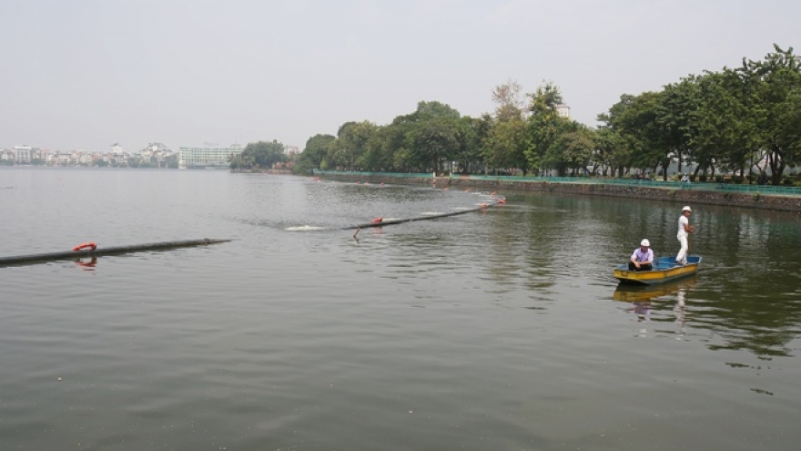 Hanoi lake returns to life after mass fish deaths