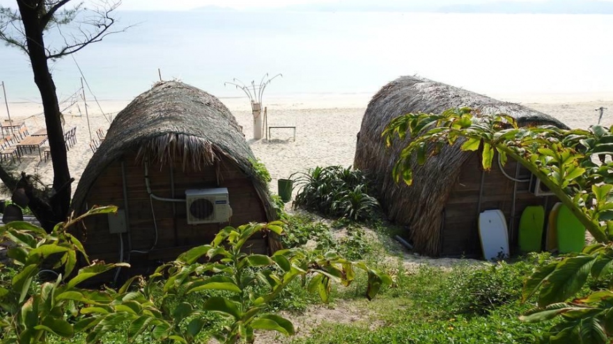 
        225 tourist beach houses to be cleared on Co To Island
                              