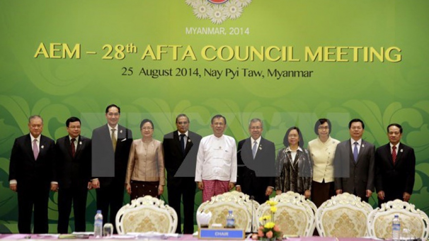 ASEAN Economic Ministers hold consultations with dialogue partners