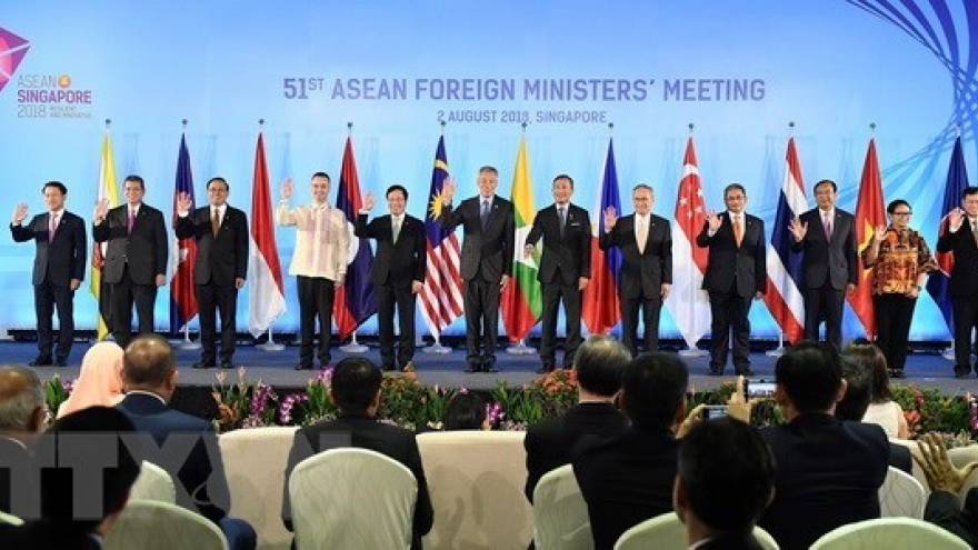 AMM 51: ASEAN to strengthen intra-bloc economic strength