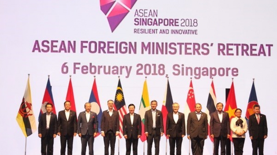 Vietnam backs establishment of resilient, innovative ASEAN