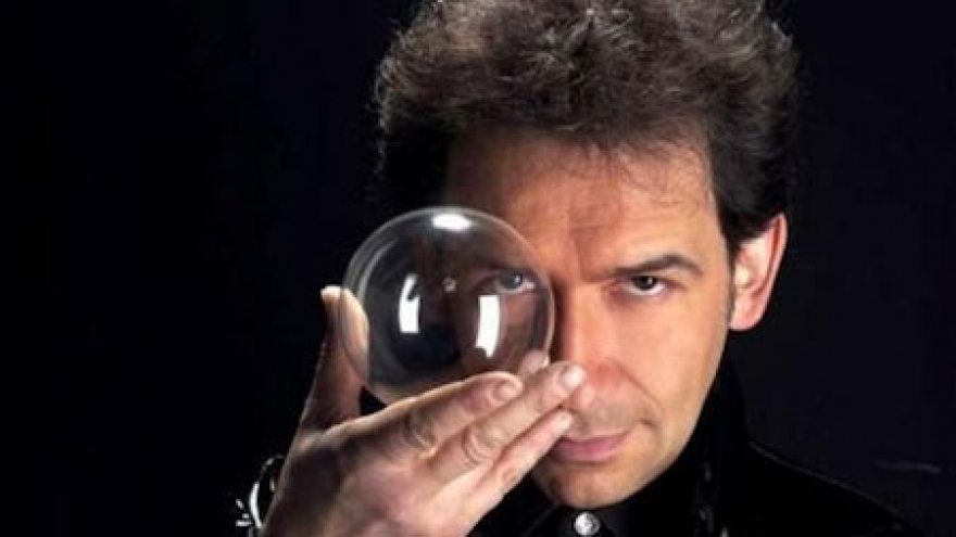 Italian magician Erix Logan back to Vietnam