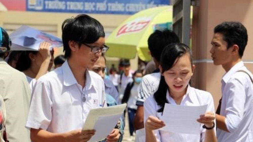Students choose high school exams for university admissions