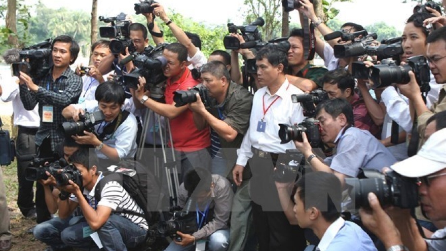 
        Reporters trained to cover APEC Leaders’ Meeting in Da Nang
                              