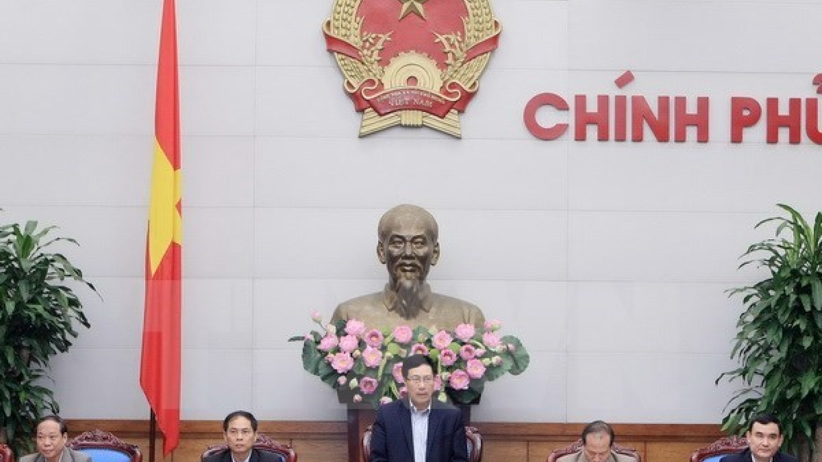 Deputy PM asks for closer coordination in preparing for APEC 2017