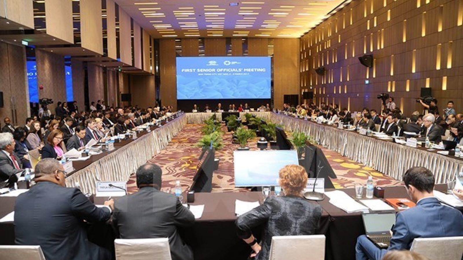 APEC senior officials convene second meeting in Hanoi