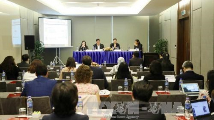 
        APEC officials discuss property rights protection in border
                              