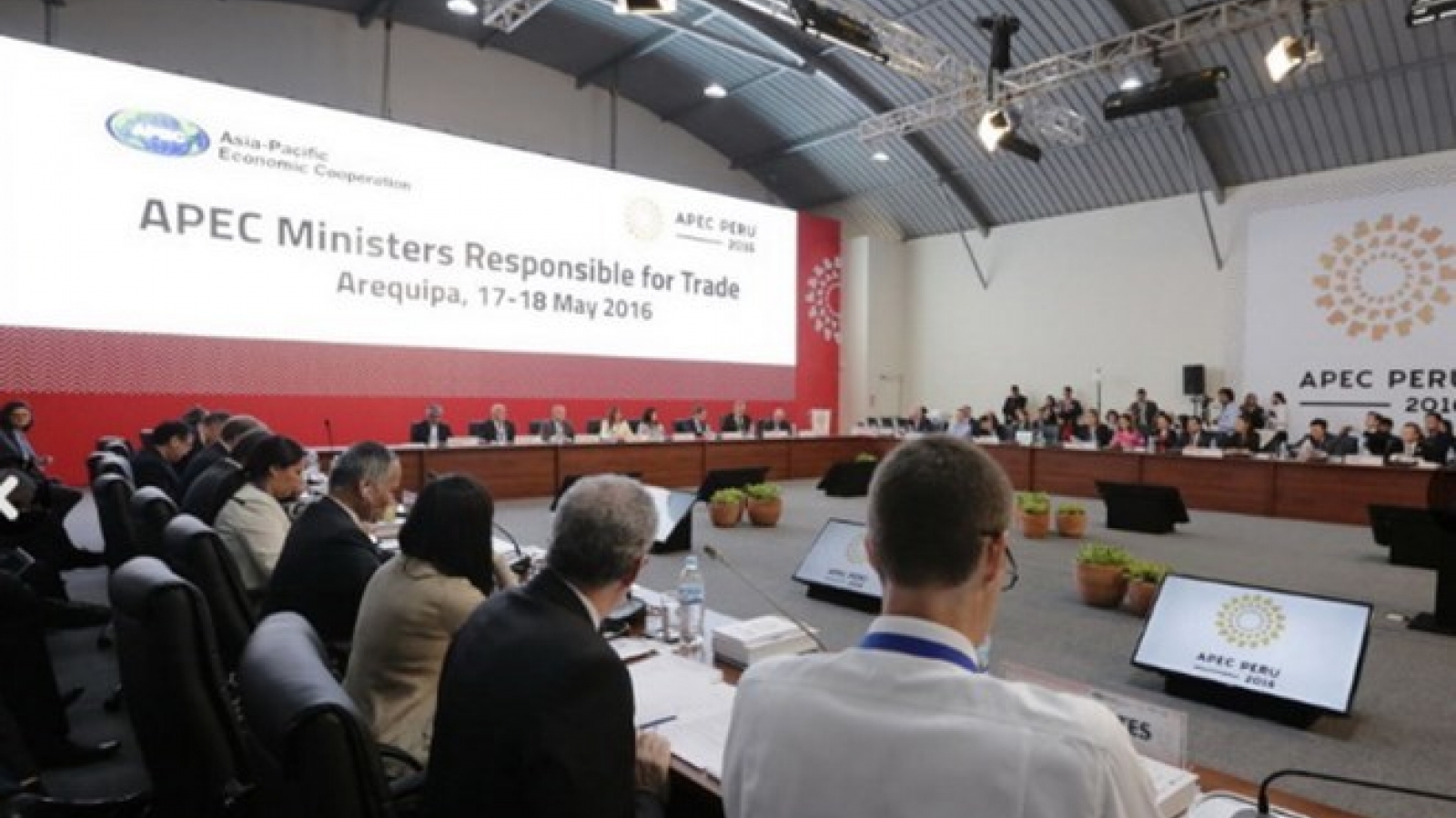 APEC trade ministers meet in Peru