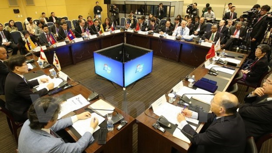 ASEAN on path to 2025