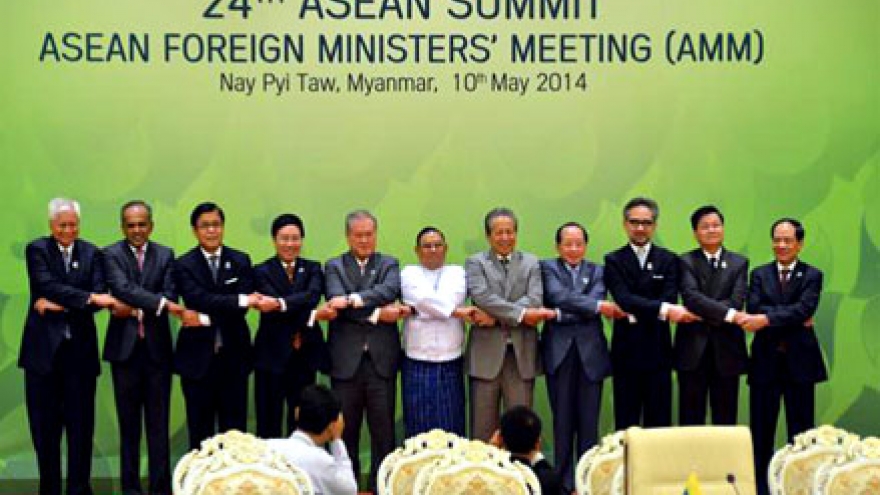 ASEAN Foreign Ministers concerned about East Sea situation