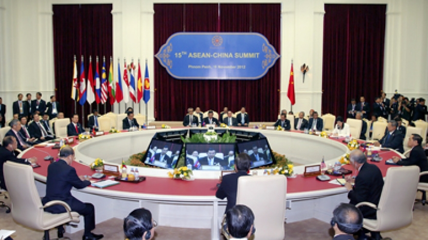 Settling East Sea issue needs more effort