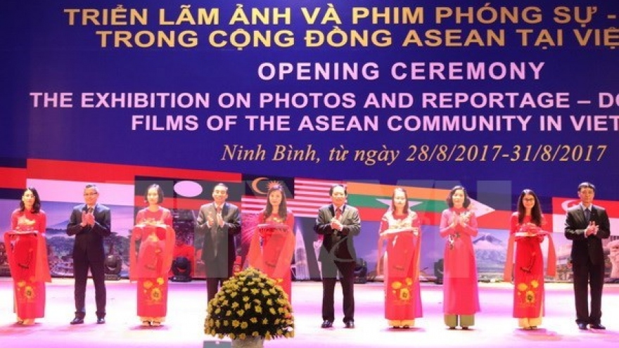 Exhibition features nations, peoples in ASEAN Community